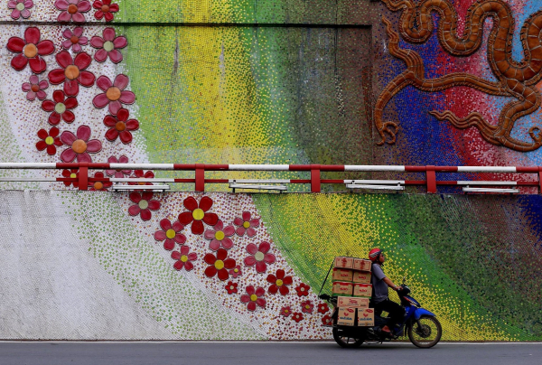 hanoi-pottery-street-art