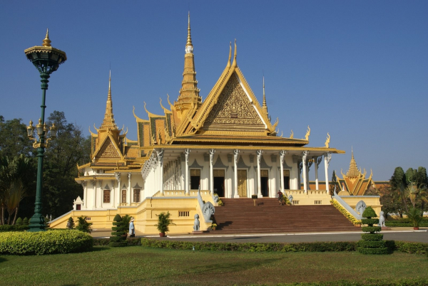 phnompenh-king-s-palaces-2
