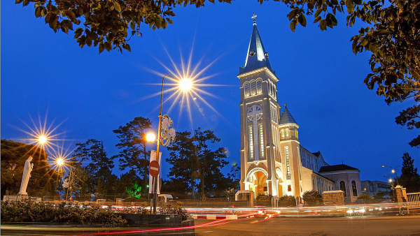 dalat-nha-tho-con-ga