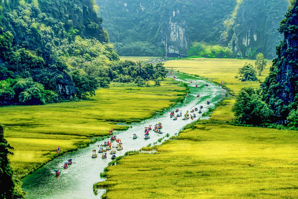 ninh-binh-tam-coc-boat-riding