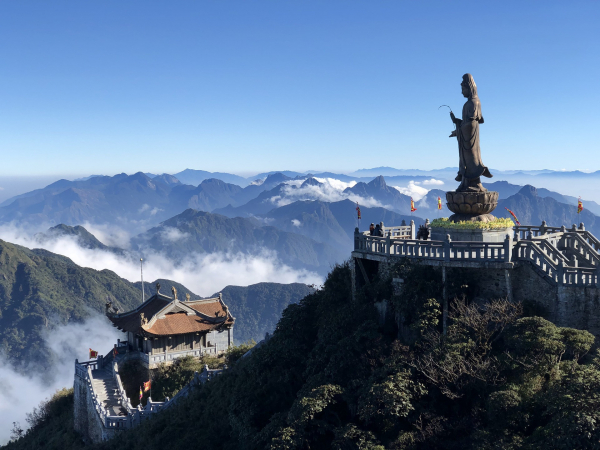 sapa-fansipan-guanyin-statue