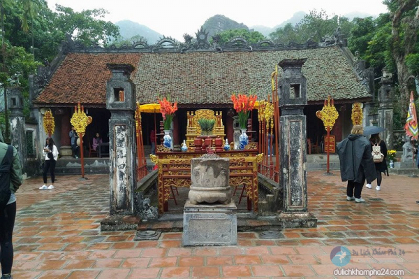 ninh-binh-king-le-temple-5
