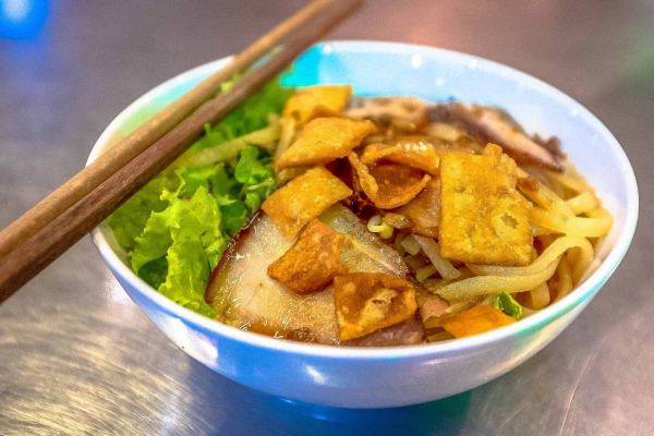 cao-lau-hoi-an
