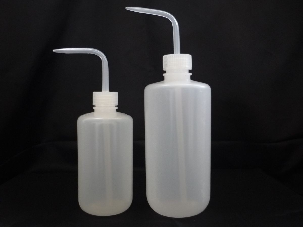 Bình tia nhựa 500ml Genlab