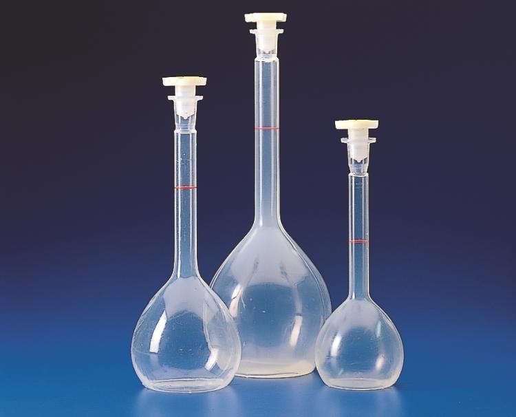 Bình định mức nhựa 500ml, bằng nhựa trong PMP K2488 Kartell