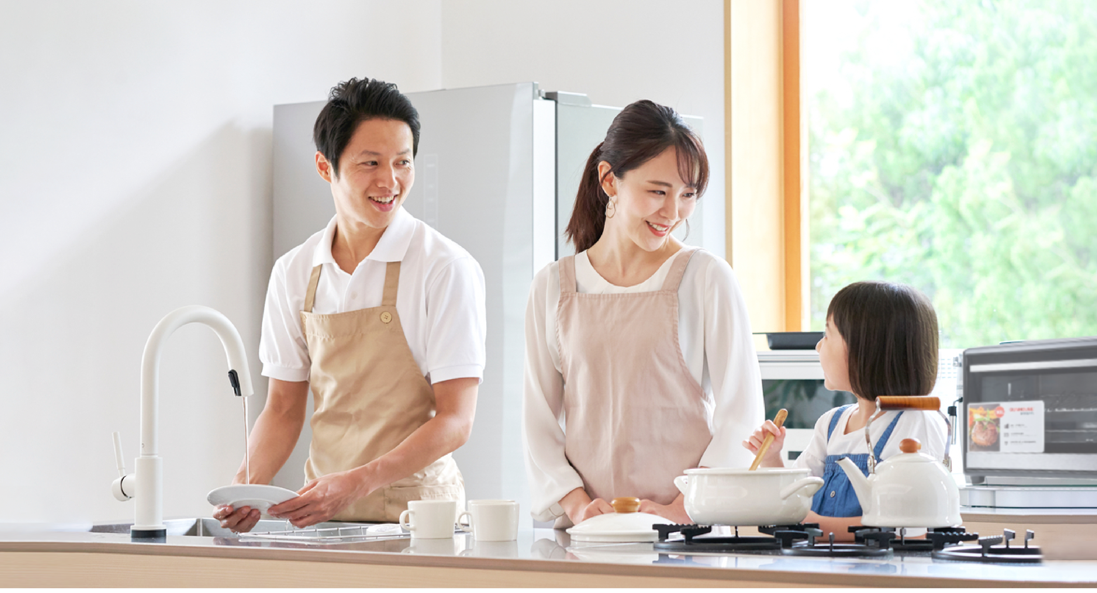 drink-water-coronavirus-covid-19-at-2x-bg